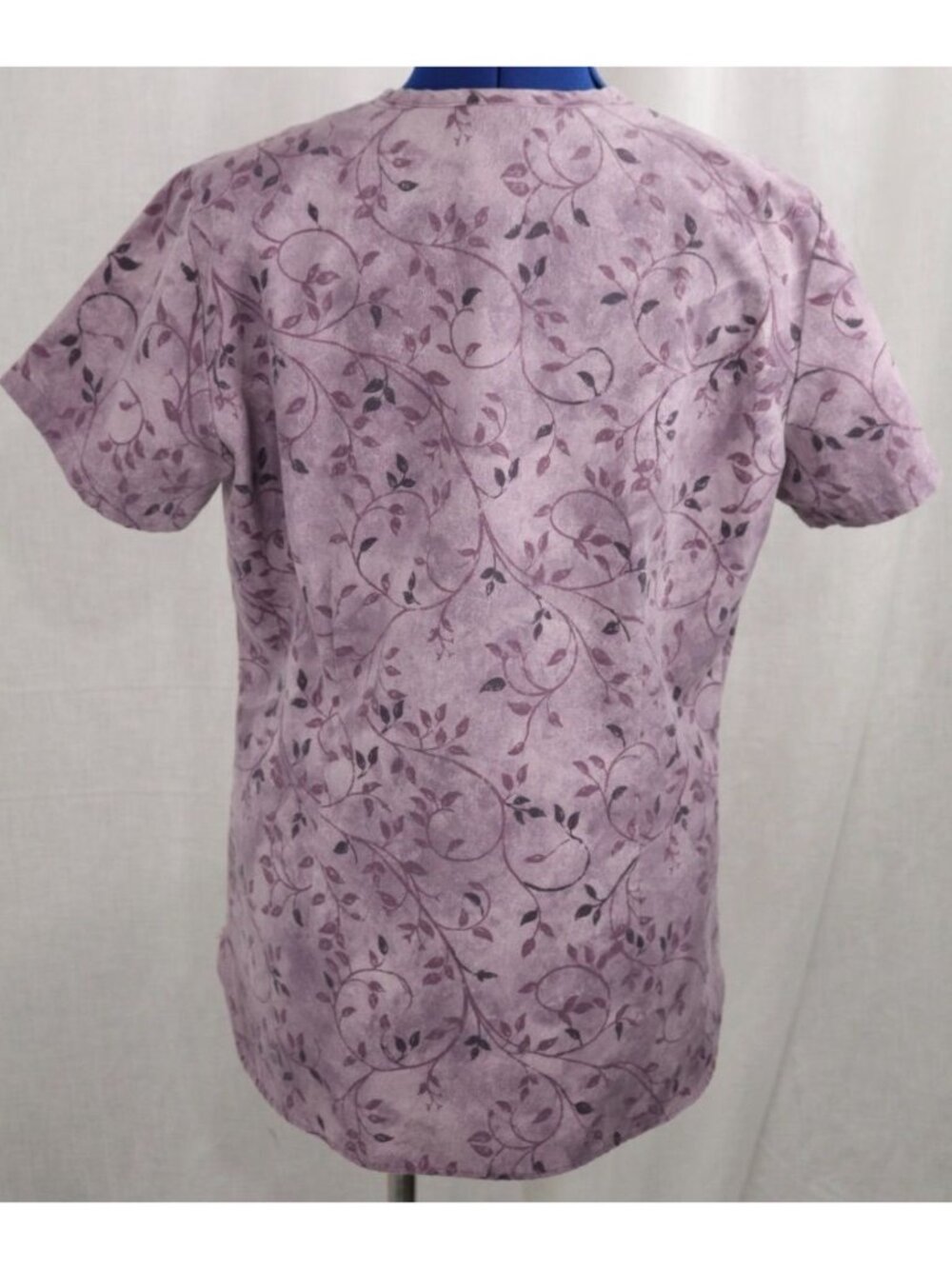 Cottage Core Scrub Top Women S Purple Leaf Whimsical Print Medical Button Up VTG - Picture 3 of 12